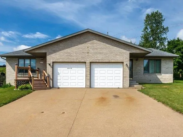 3916 Cora Dr, Dubuque, IA 52002