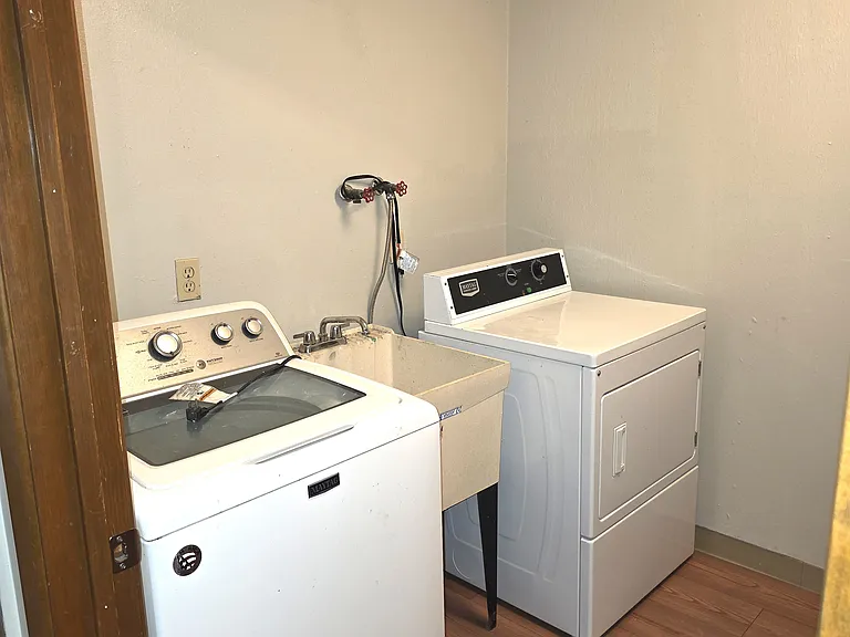 1653 Southbend Dr — Photo 18