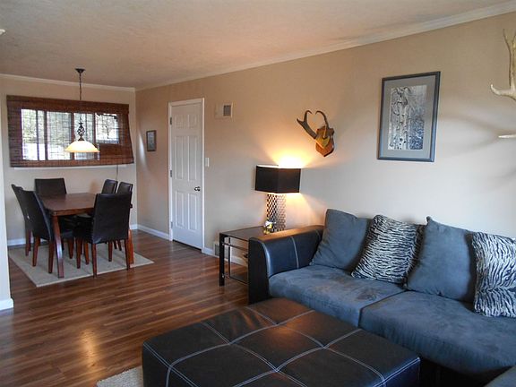 3rd image of 201 La Paloma Dr