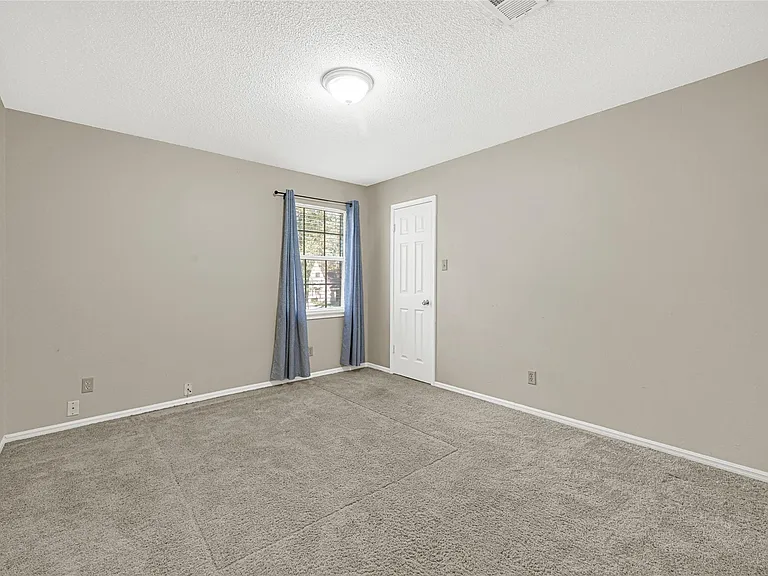 1111 Belaya Ln — Photo 22