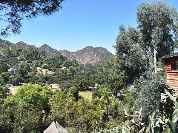 1947 Lookout Dr #24, Agoura Hills, CA 91301