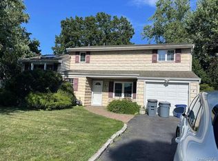 55 Holiday Park Dr, Centereach, NY 11720