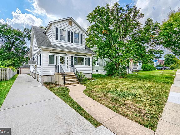 4th image of 3027 Fleetwood Ave
