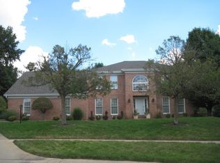 3 Quail Run Pl, Charleston, IL 61920