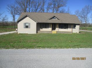6 Kourtney St, Dahlgren, IL 62828
