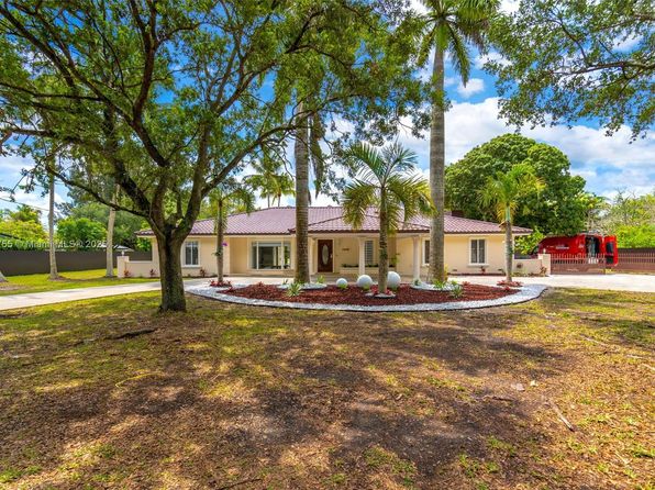 18370 SW 212th St, Miami, FL 33187