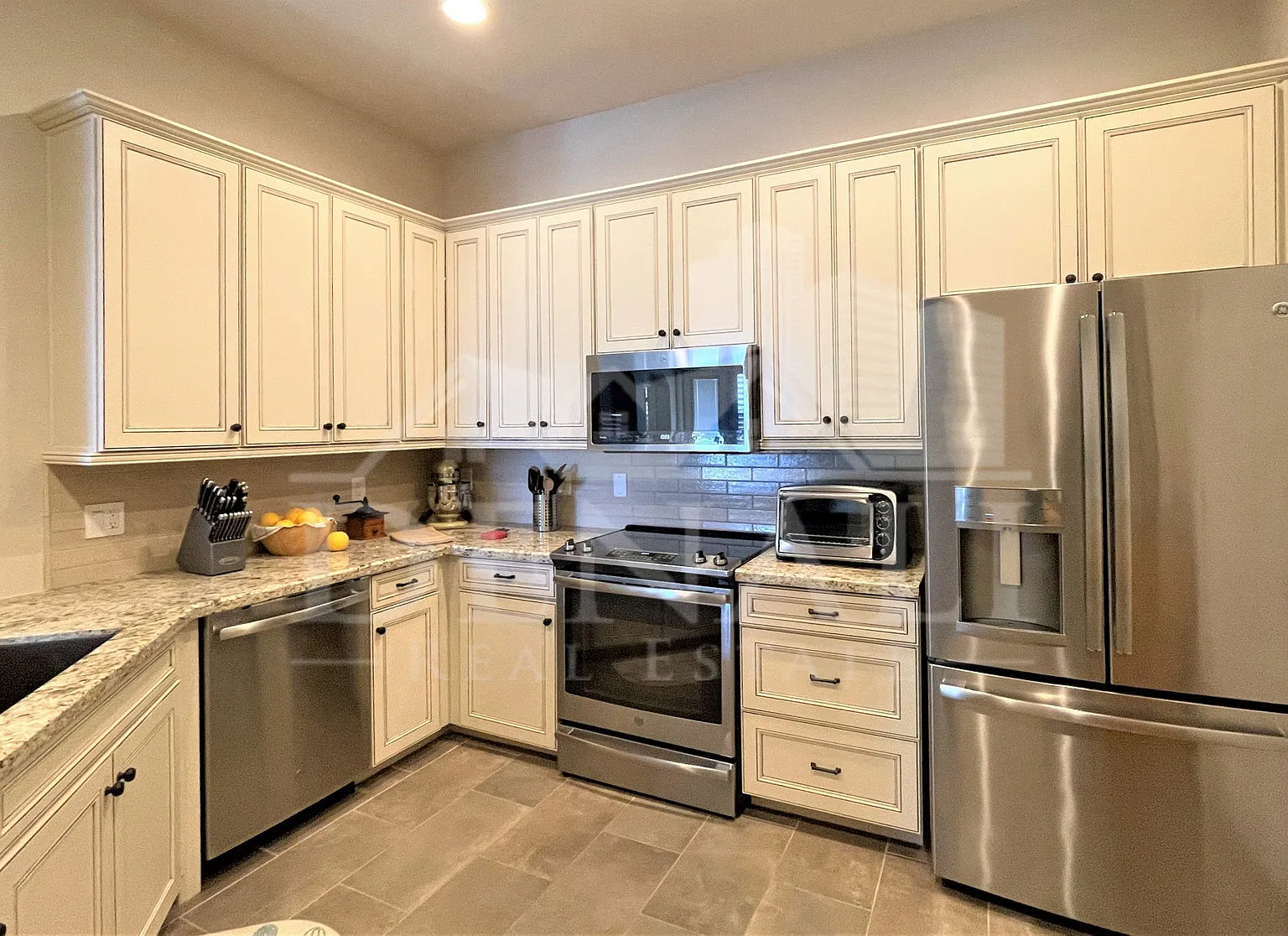 2 bed, 2.0 bath, 1350 sqft, $1,395 — Photo 2