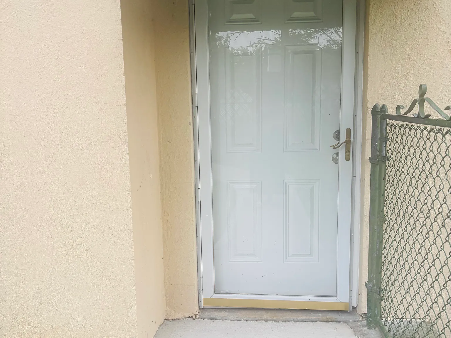 1 bed, 850 sqft, $2,500 — Photo 2
