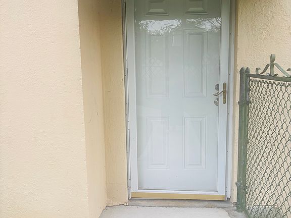 2nd image of 165 Larkfield Rd #5