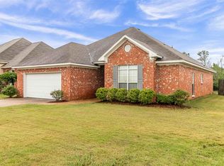 320 Red Cedar Dr, Brandon, MS