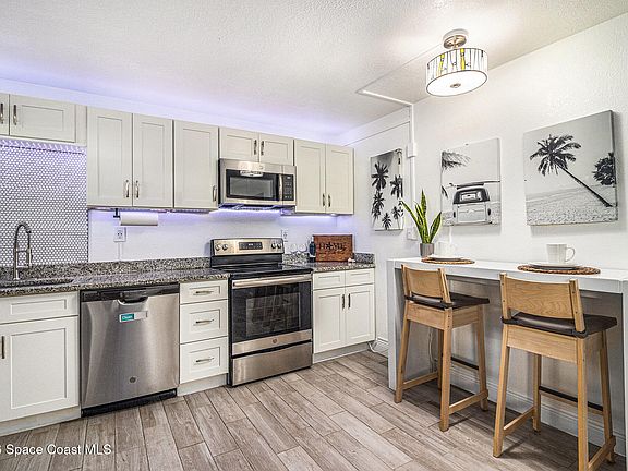 3rd image of 7605 Ridgewood Ave APT 3