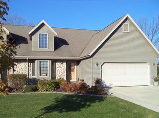 W198N11245 Golden Ct, Germantown, WI 53022
