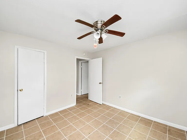 3910 Hoffman St #3 — Photo 22
