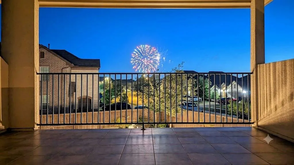 4 bed, 4.0 bath, 3122 sqft, $4,000 — Photo 3