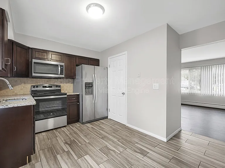 51623 Mound Rd #C — Photo 3