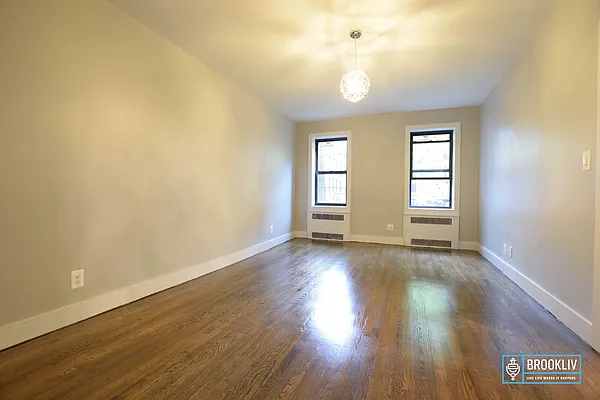 Rented by null | media 60