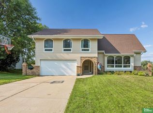 13778 Pierce St, Omaha, NE 68144
