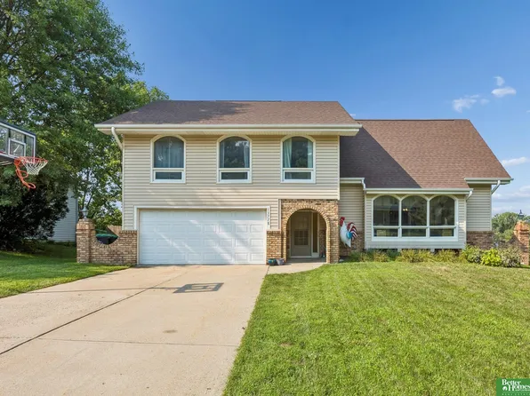 13778 Pierce St, Omaha, NE 68144