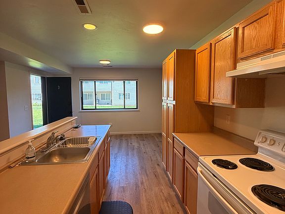4th image of 312 S 15th Ave APT 3