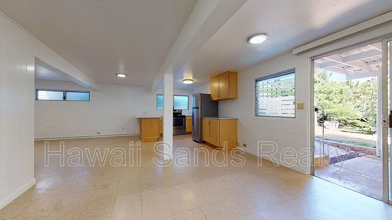 2 bed, 1.0 bath, 700 sqft, $1,800 — Photo 1