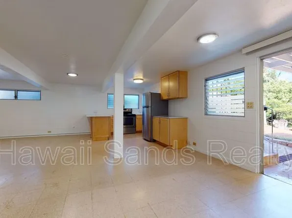2128 Gertz Ln #E, Honolulu, HI 96819