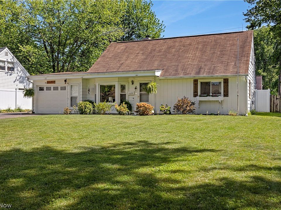 1st image of 4890 Beachwood Dr