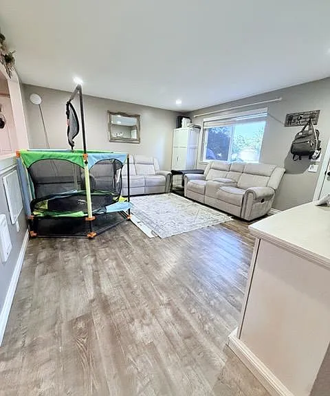 205 Christopher Ct — Photo 10