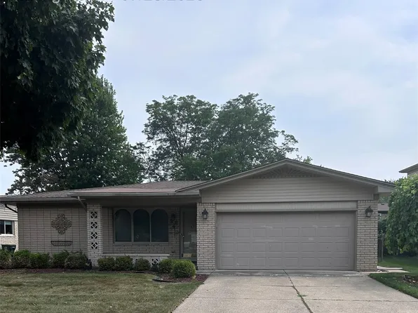 42929 Versailles Rd, Canton, MI 48187