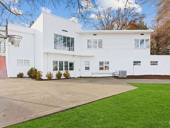 3rd image of 5 Park Avenue