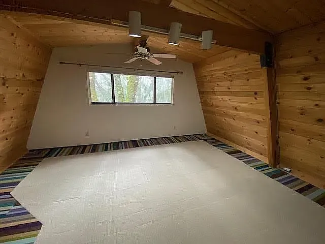 4 bed, 2380 sqft, $5,300 — Photo 3
