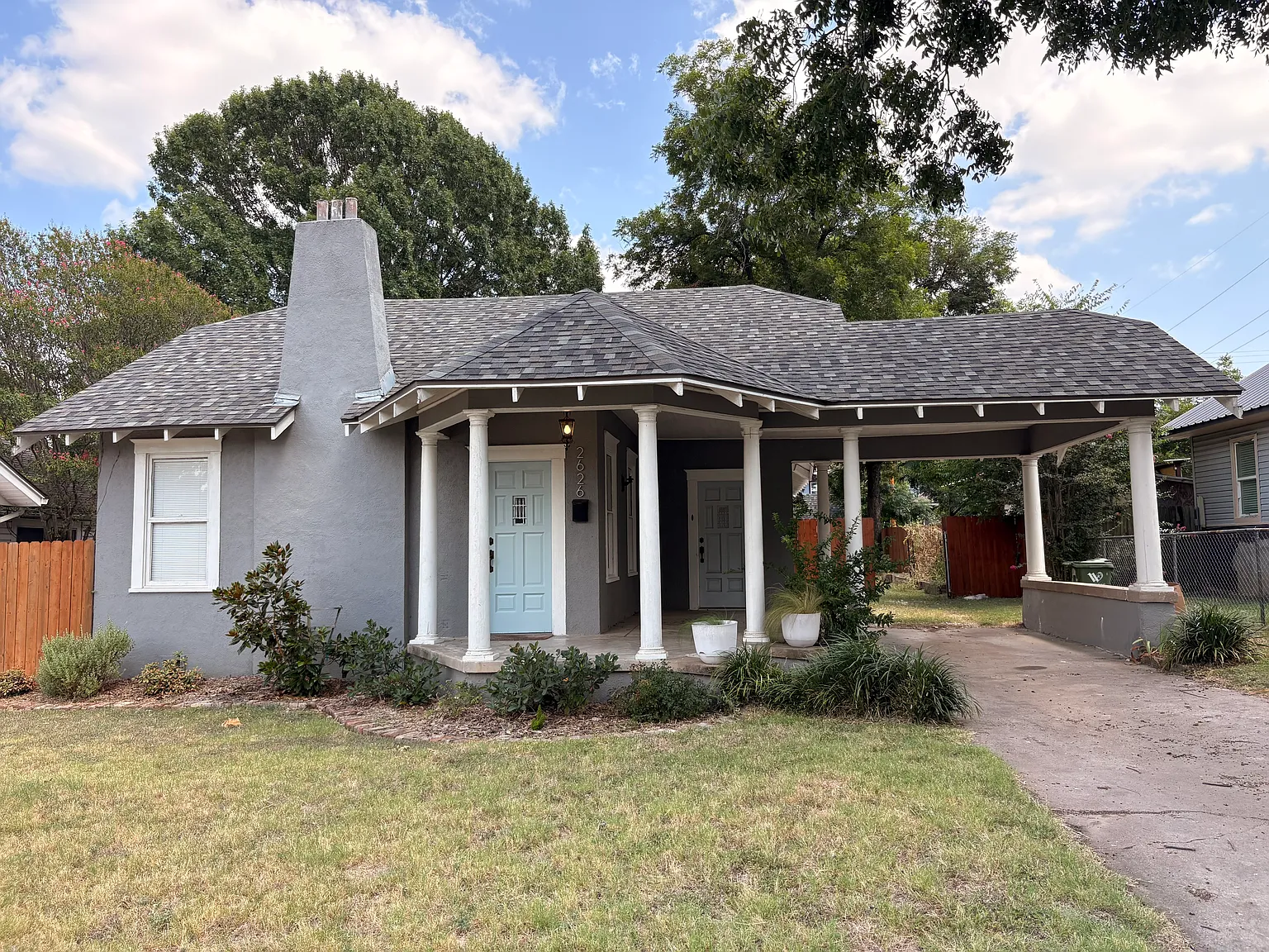 3 bed, 1576 sqft, $2,000 — Photo 1