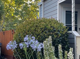 825 Vineyard Pl, Petaluma, CA 94954