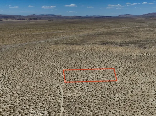 736 Fossil Bed Rd, Hinkley, CA 92347