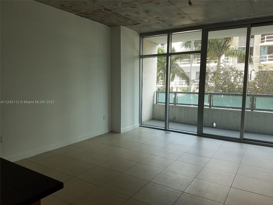 2nd image of 3301 NE 1st Ave Floor 207