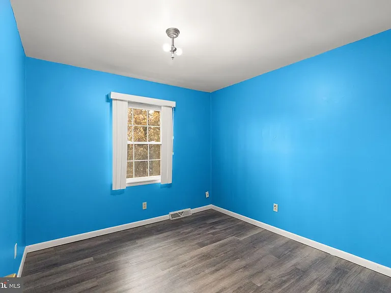 111 Shetland Cir #6 — Photo 11