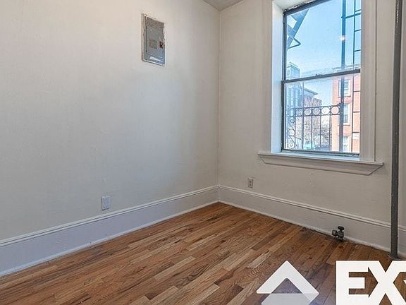 4th image of 1055 Dean St #Bk3