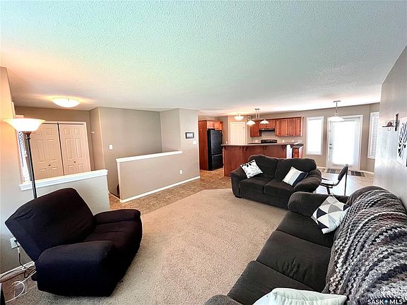 3rd image of 630 1st AVENUE N