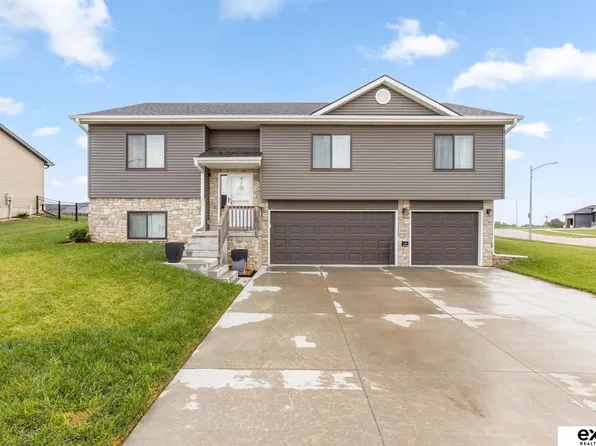1321 Olivia Dr, Eagle, NE 68347