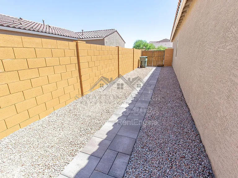 2547 N Kenna Pl — Photo 40