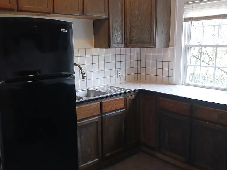 171 Upland Ave — Photo 5
