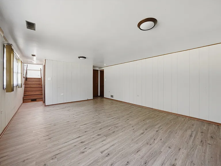 4050 Violet Ln — Photo 16