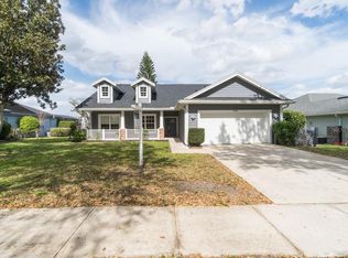 9922 Spring Lake Dr, Clermont, FL 34711