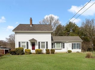 10 White Ln, Scituate, RI 02831