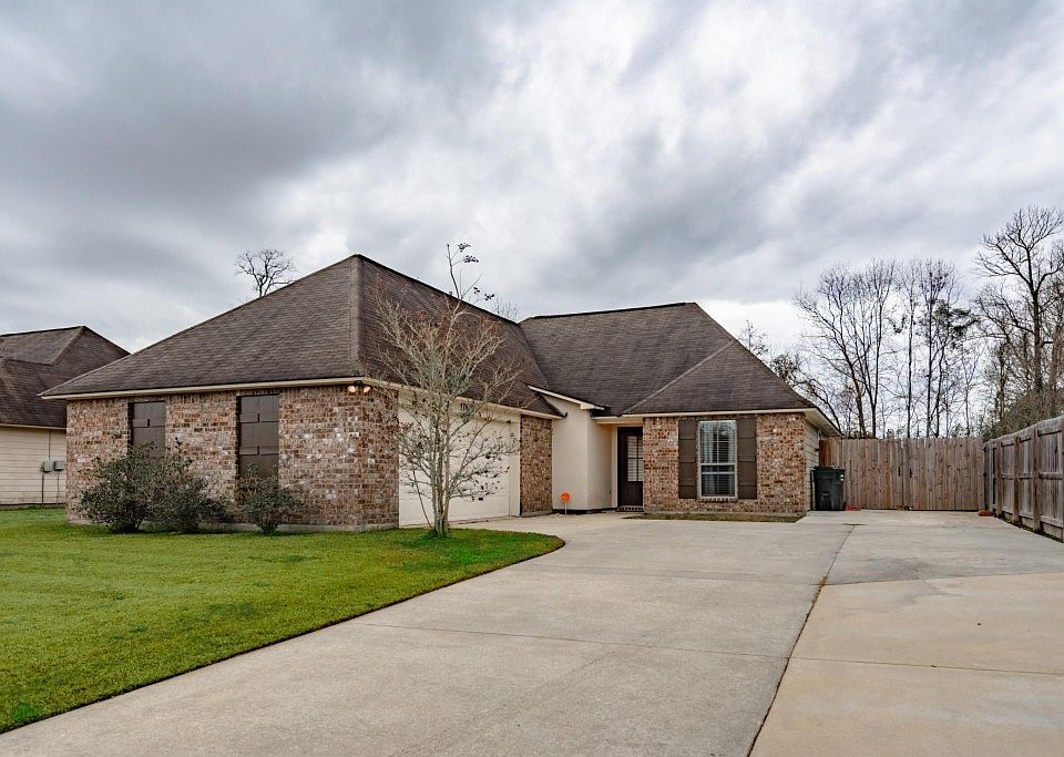 1st image of 17429 Stonewood Dr