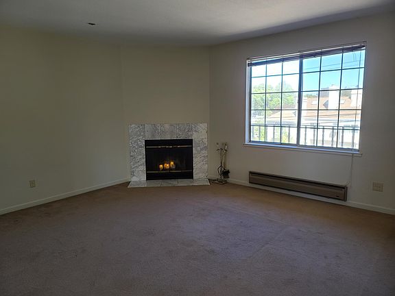2nd image of 1106 Laguna Ave APT 3