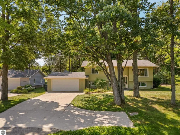 10970 E M 55 Hwy, Cadillac, MI 49601