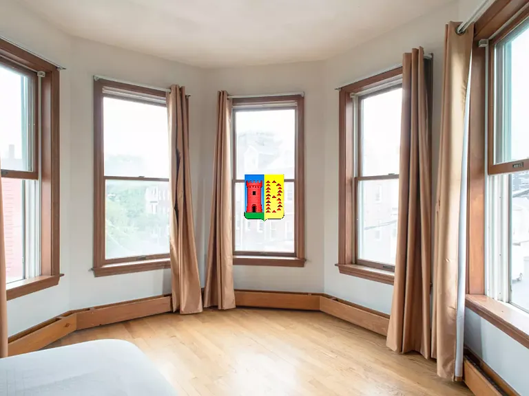 28 Orleans St #6A — Photo 4