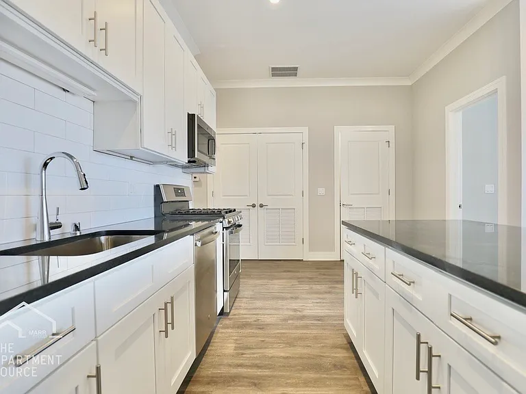 937 W Irving Park Rd #2 — Photo 3