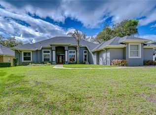 5104 Sylvan Oaks Dr, Valrico, FL 33596