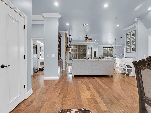 5th image of 1112 Dogwood Dr